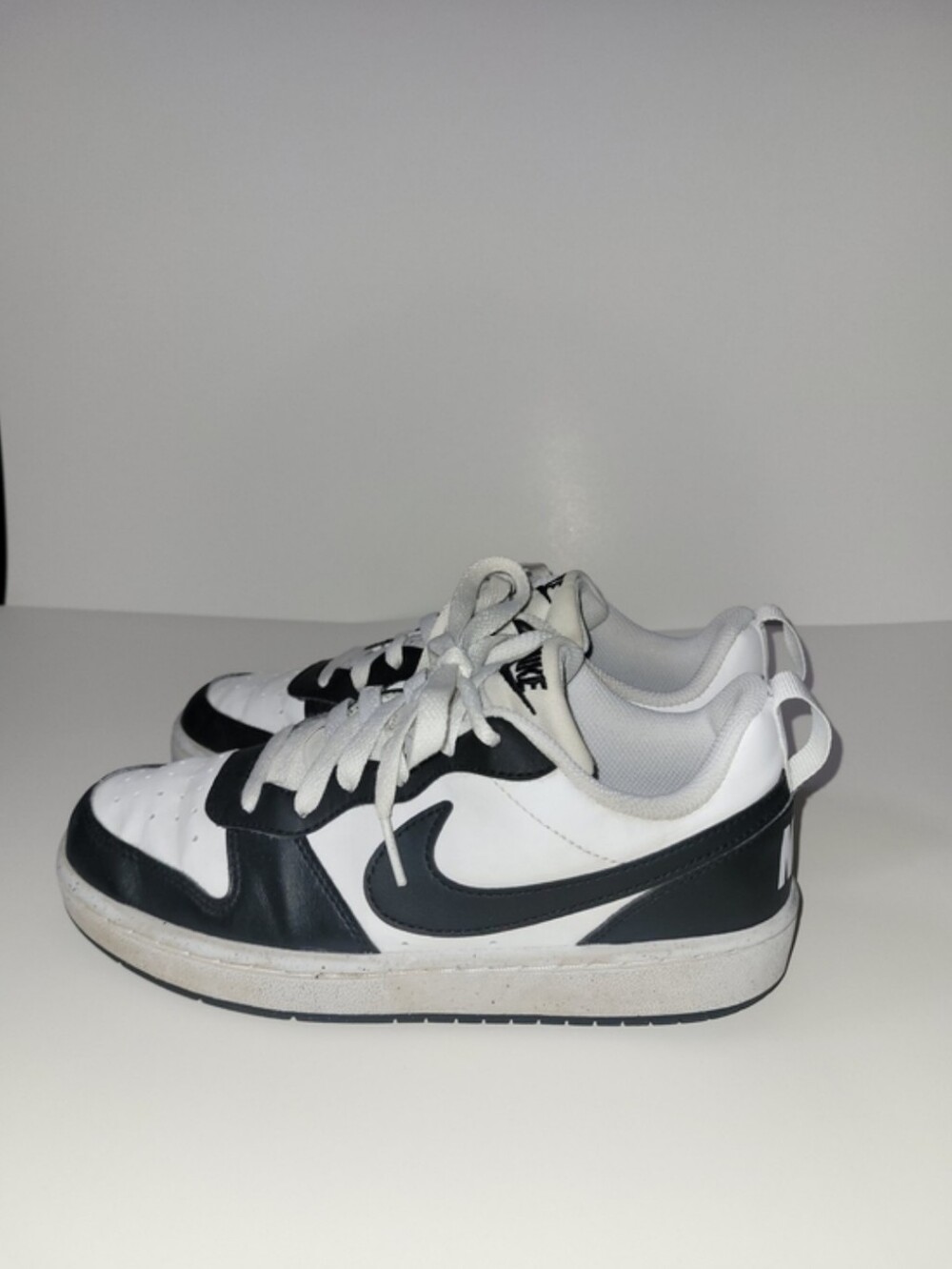 Nike Kids Court Borough Recraft Low Top Sneakers Shoes Panda Dunk Sz 4